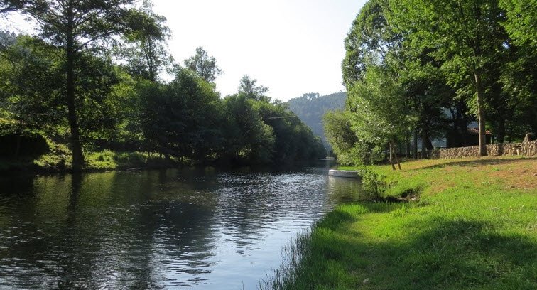 Praia Fluvial de Alvoco das Várzeas, Portugal